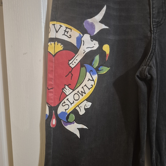 Ed Hardy Black WIDE Straight Leg Jeans with Heart Graphic 34 X 30 - Picture 4 of 11